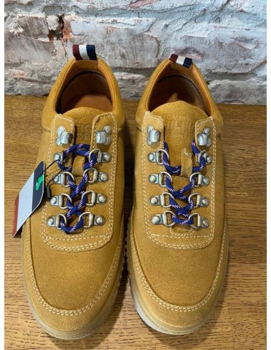 Tommy Hilfiger nahast jalatsid