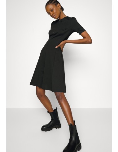 Calvin Klein eest lukuga must kleit