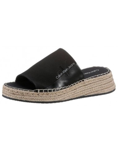 Calvin Klein mustad plätud