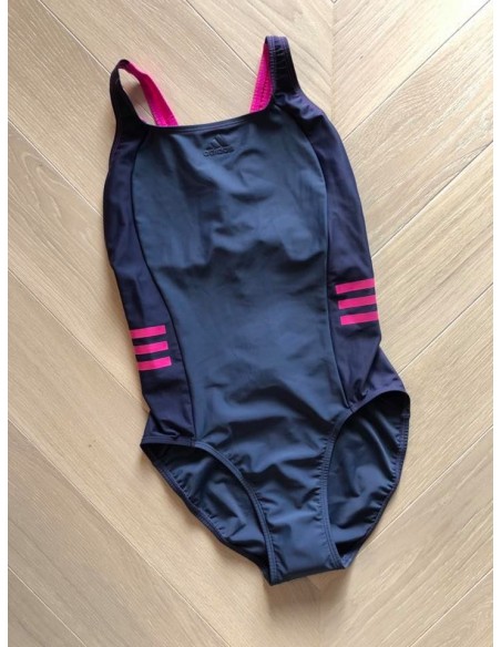 Adidas trikoo, s. 36