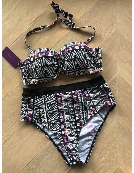 Lascana päevitused, s. 36B (70B) + 34 püksid